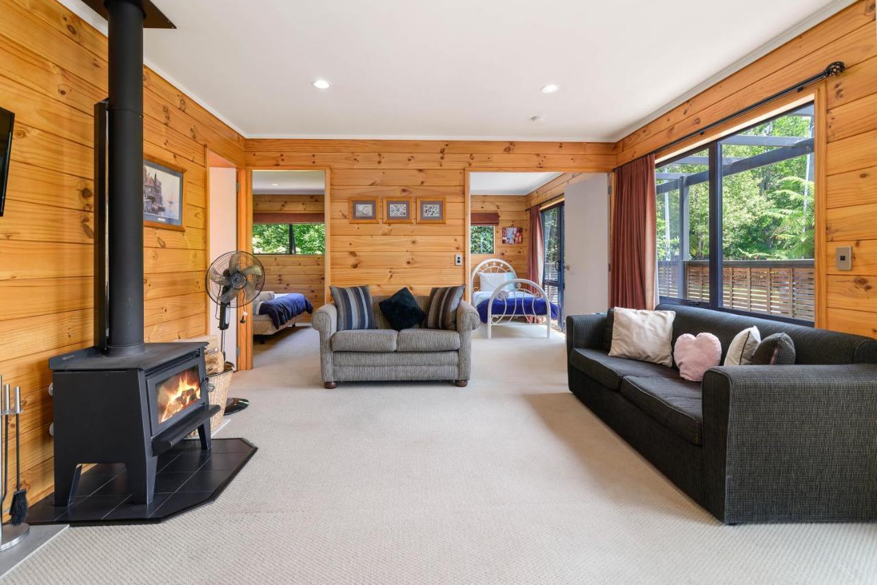 Ngongotaha Lakeside Lodge 外观 照片